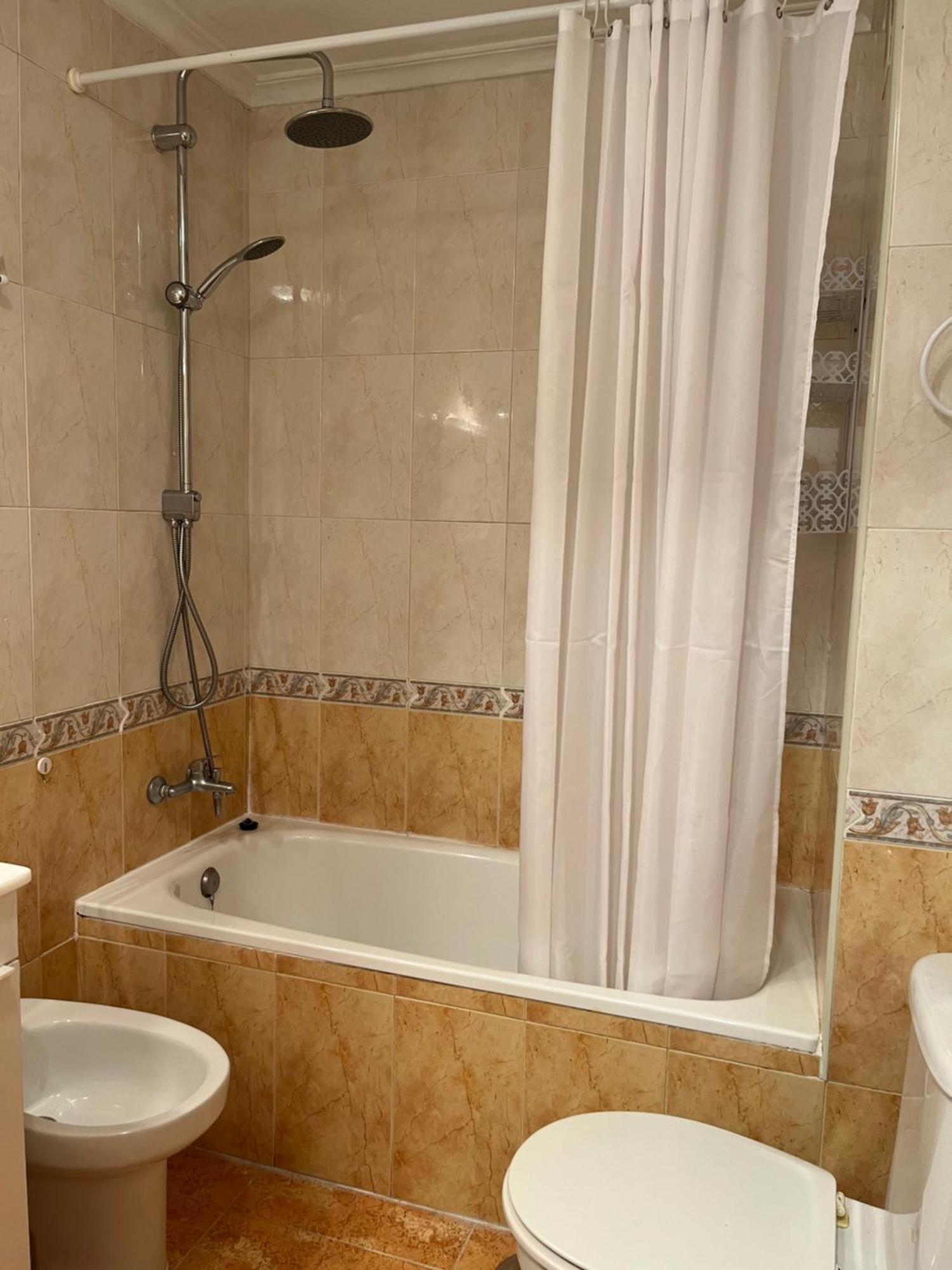 Almuden'S Green Apartment, High-Speed Free Wifi, 250M To Beach, The Center Of تورّيفيِخا المظهر الخارجي الصورة